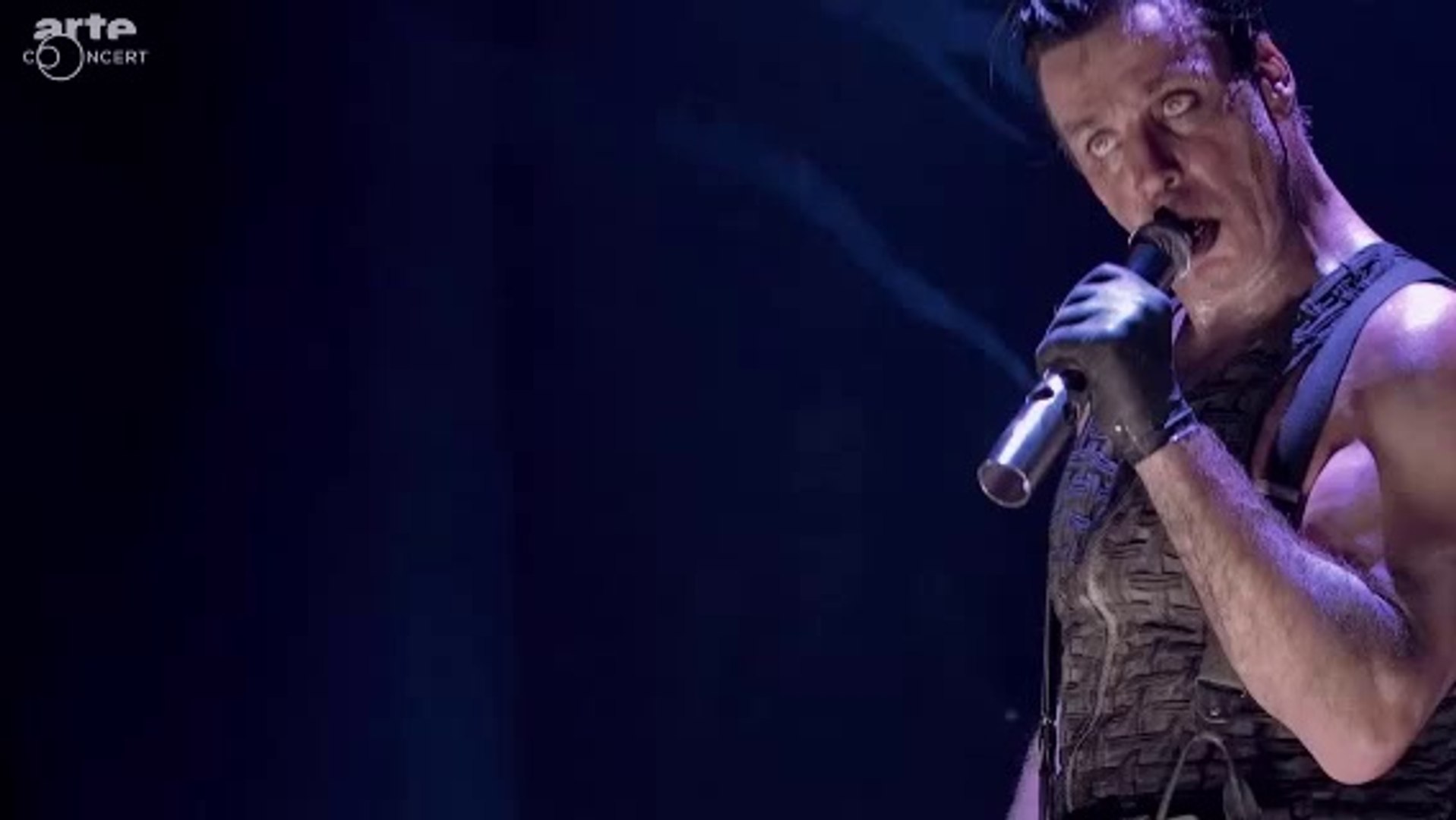 Слушать рамштайн все песни подряд без остановки. Rammstein Live Madison Square Garden 2010. Рамштайн 2015. Rammstein 2003.