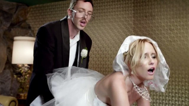 Запрещенная реклама Skittles