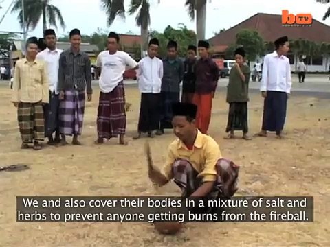 Flaming Football Indonesian Students Play Football With Fiery Coconut-copypasteads.com