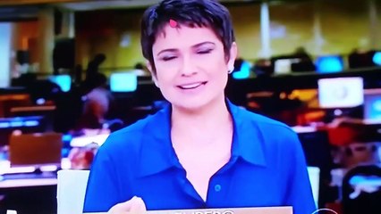 Celular de Sandra Annenberg toca durante Jornal Hoje da Globo