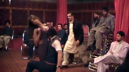 Private Best Mujra In Pakistan_ Best Boy Dance_Best Couple Dance Ever_Dance On Hindi Song (A-K hits)