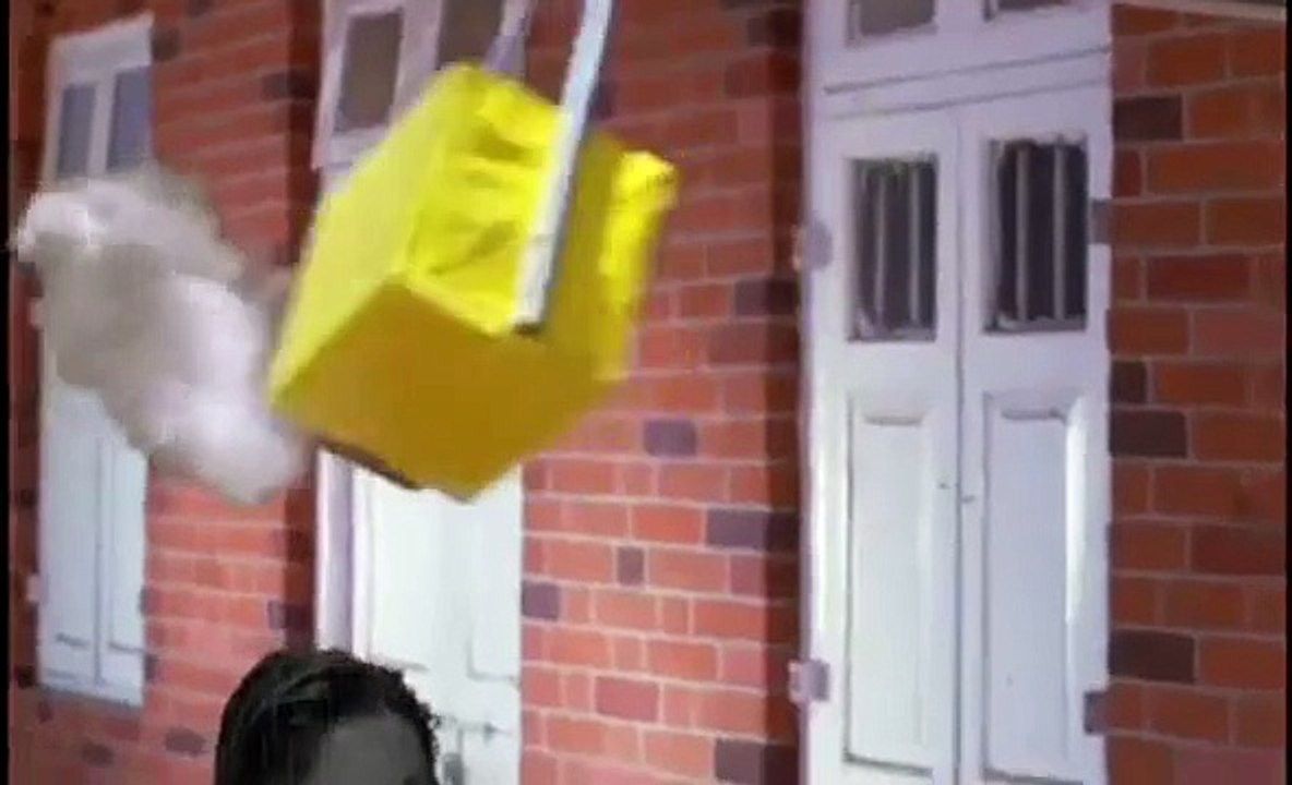 Kuch is Tarah - Atif Aslam - must watch!!!! - YouTube