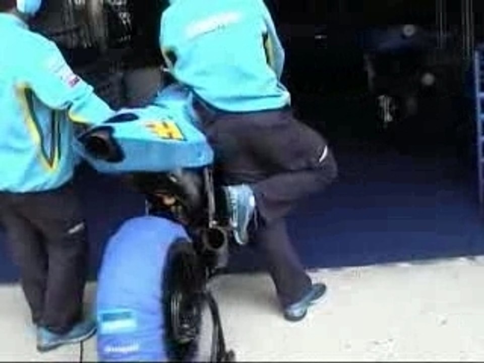 MOTO GP LE MANS 2006 ( PIT LANE)  6/10