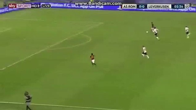 Mohamed Salah Goal - AS Roma vs Bayer Leverkusen 1-0 (04.11.2015) UCL