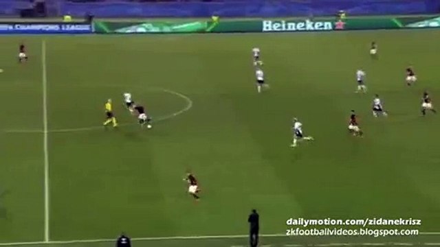 2-0 Edin Dzeko Great Solo Goal HD | AS Roma v. Bayer Leverkusen 04.11.2015