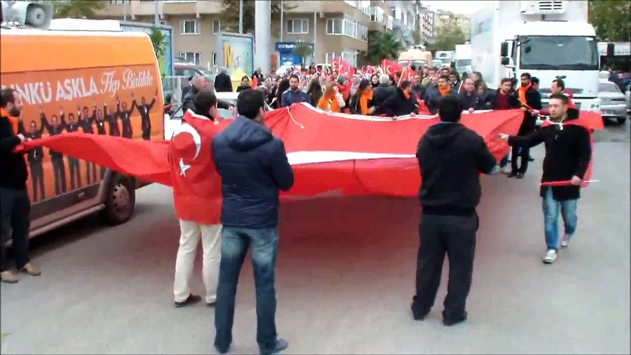 BANDIRMA AK PARTİ VE CHP YÜRÜYÜŞLERİi
