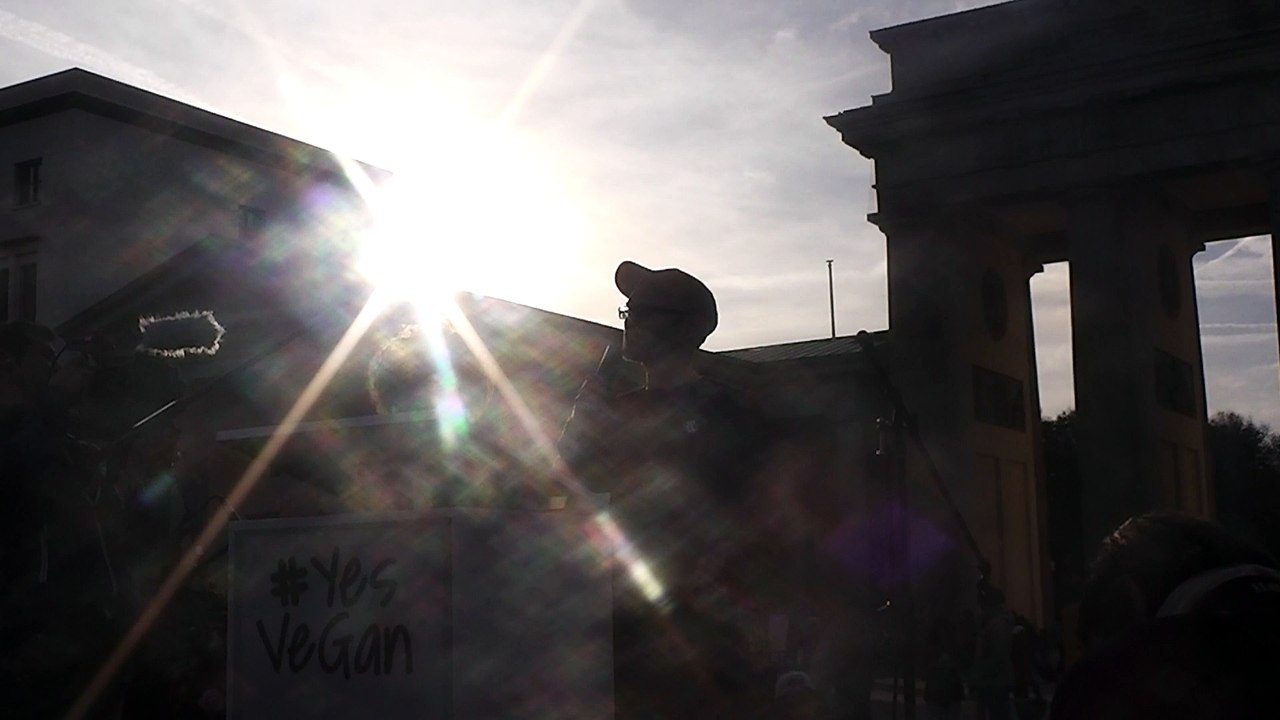 Justin P. Moore - Weltvegantag in Berlin 2015