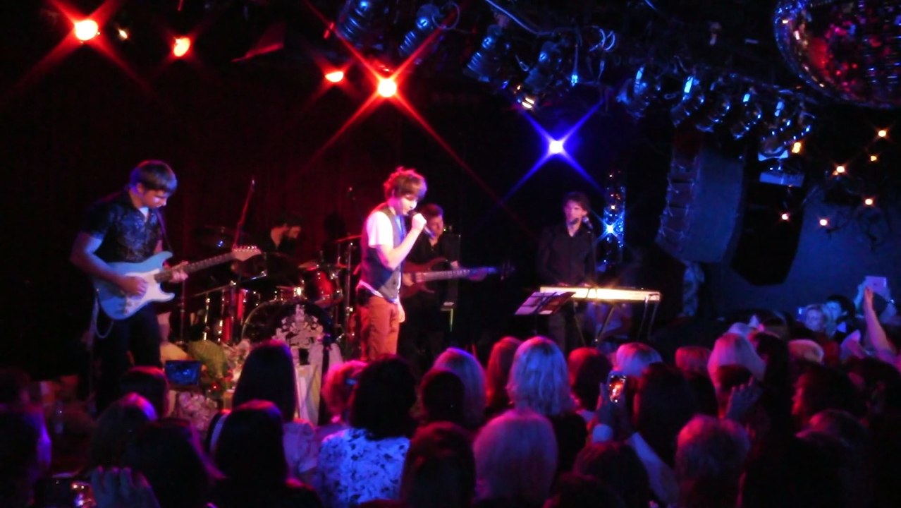 «Les Parapluies de Cherbourg» А.Бон (Москва, «16 тонн», 30.08.2015) (mariglav)