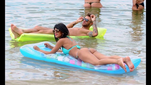 [HOT] Jasmin Walia Bikini Candids in the Mediterranean