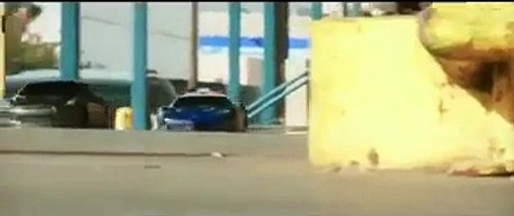 Sanatsal Otomobil Gösterisi İtalya - Komik videolar - Funny videos