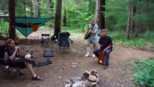 Tıra mermer yüklerken gerçekleşen akıl almaz kaza - Komik videolar - Funny videos