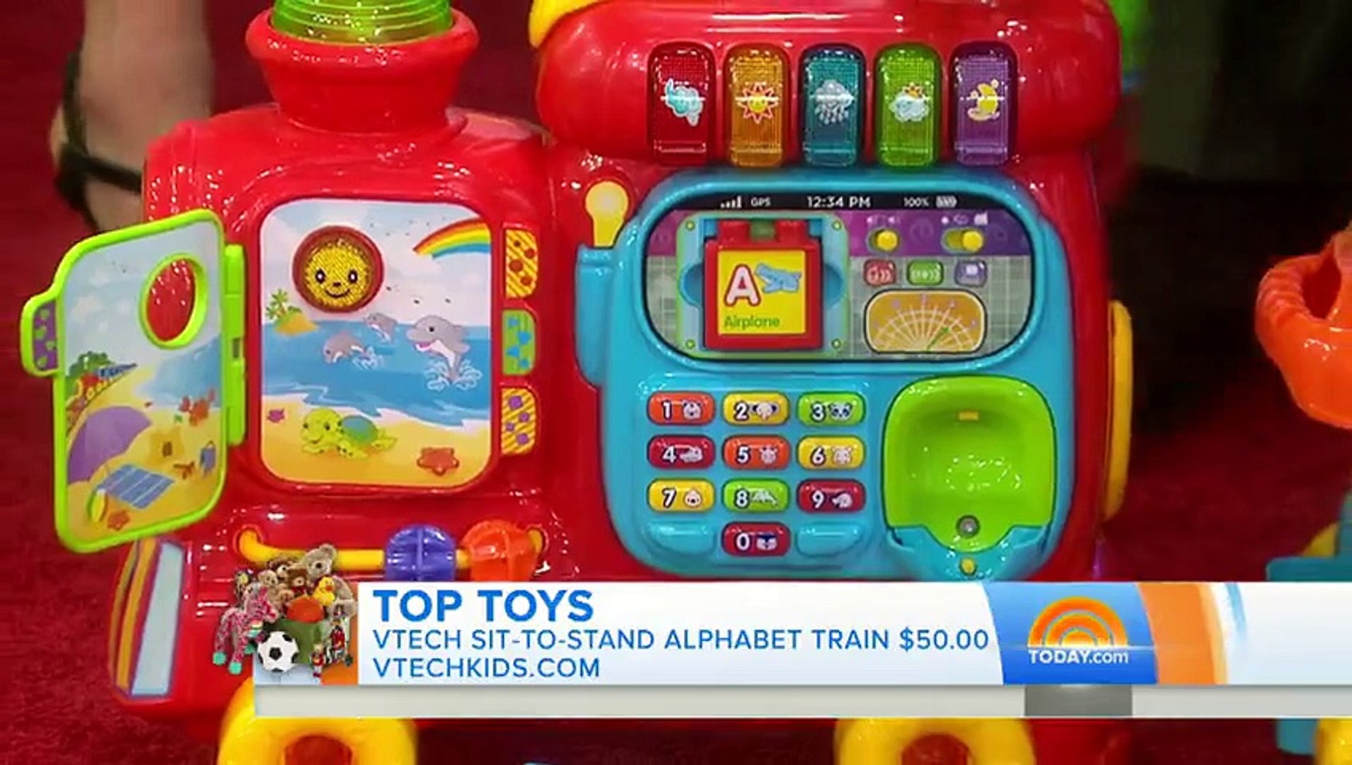 ⁣Pet vet center, robot dino_ Kids help demo the best toys of 2015