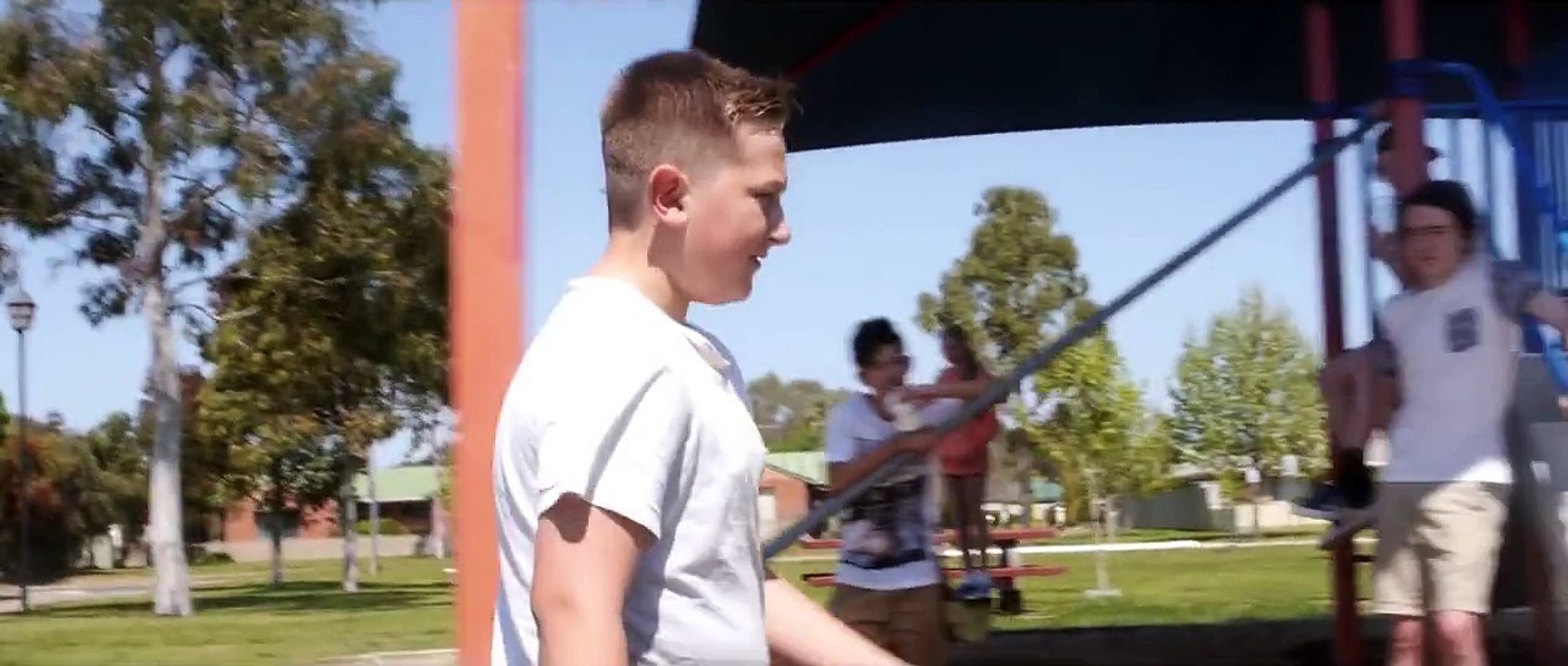 La fausse pub trash de Red Bull qui donne des ailes... Des vraies!