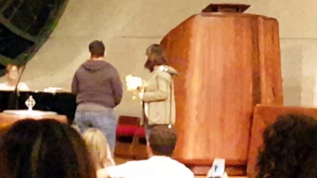 2 actrices marient un couple... mariage improvisé