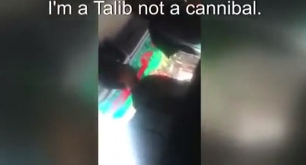 Une jeune Afghane filme l'offensive de charme des talibans en caméra cachée