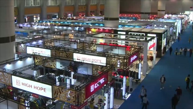 الأزمة الاقتصادية تلقي بظلالها على معرض كانتون بالصين