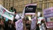 Plusieurs milliers d'étudiants marchent dans Londres pour la gratuité des études