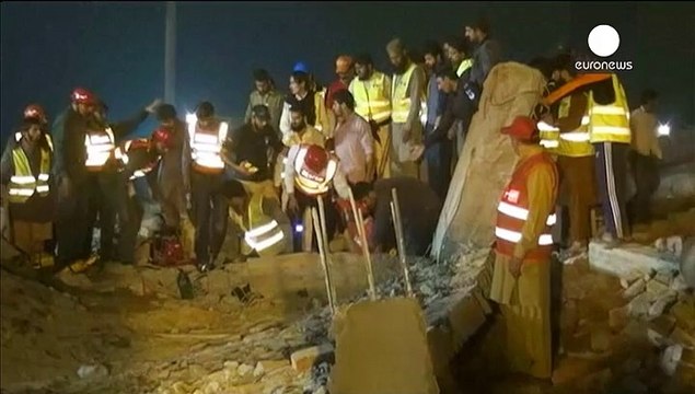 Πακιστάν: Νεκροί και τραυματίες από κατάρρευση εργοστασίου