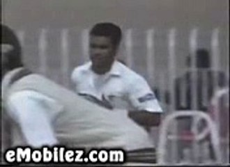 waqar younis yorker to lara and clean bold A toe crusher