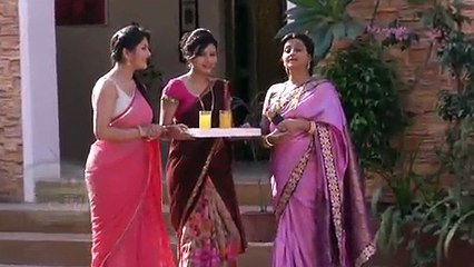 Thapki's Sister-In-Laws Fall in Buffalo Dung _ Thapki Pyaar Ki