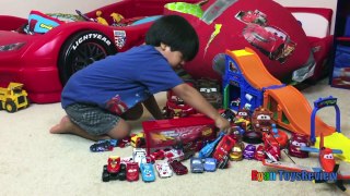 100+ cars toys GIANT EGG SURPRISE OPENING Disney Pixar Lightning McQueen kids video Ryan T