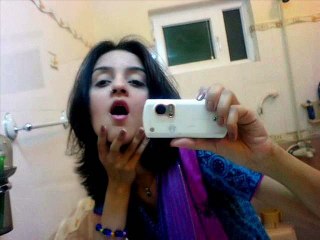 Pathan Kachara Girl In Mood ( Phone Call )