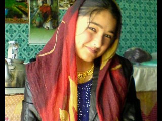 Pathan Teen Girl Kachar With Baba ( Phone Call )