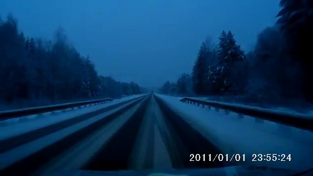 Пункт назначения? Автомобилисту удалось уйти от неуправляемого грузовика