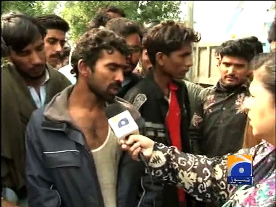 Workers Rescued from under the Rubble in Sundar (Reactions) - Geo Reports - 05 Nov 2015