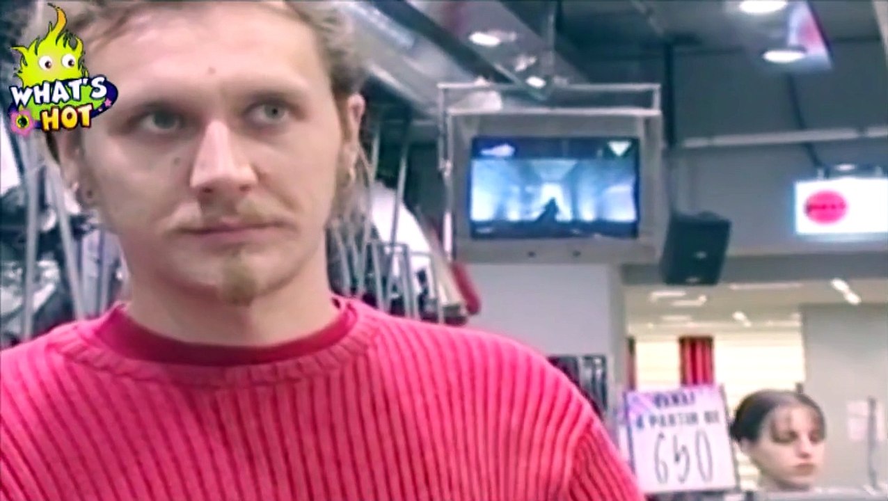 Hilarious Video That Will Make You Laugh So Hard Making Out In A Mall