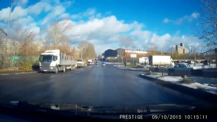 Je vais à droite si je veux aller à gauche, dicton Russe