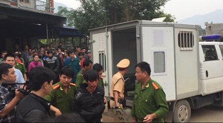 "Ngáo đá" chém chết bác, truy sát chú rồi cố thủ trong nhà