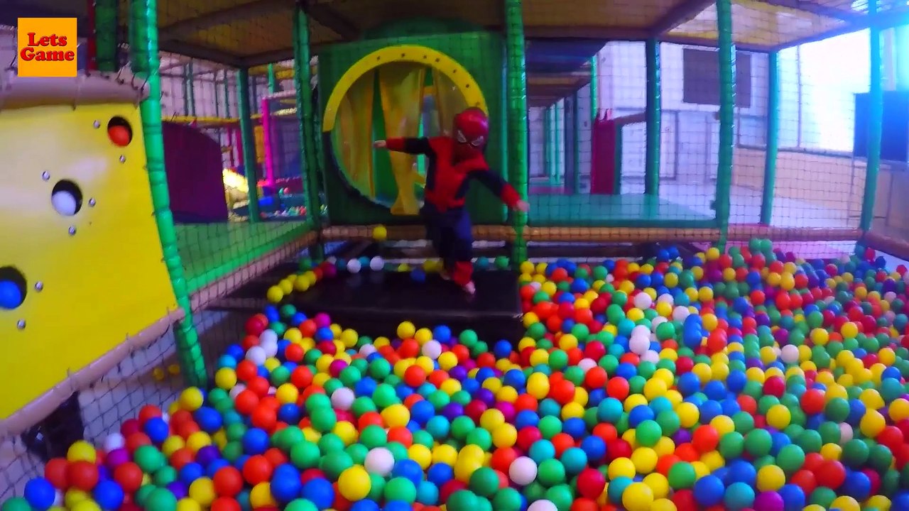 Канал Маленького Мальчика Человека Паука