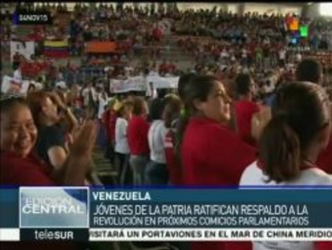 Jóvenes venezolanos dispuestos a defender en las urnas la Revolución