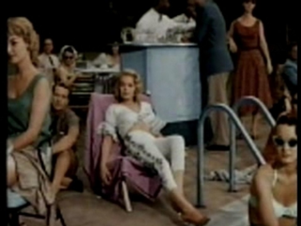 BABY I DON T CARE-VTS_03_1