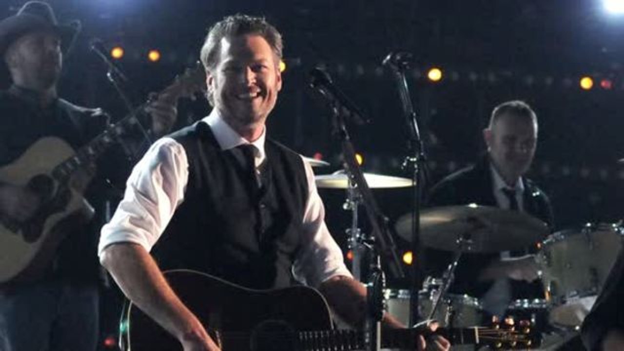 Blake Shelton Jabs About Ex Wife at CMAs