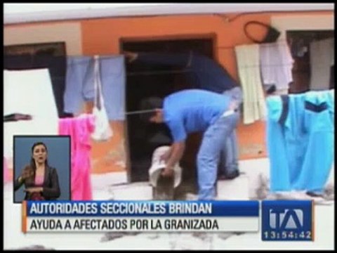 Autoridades brindan ayuda a afectados por granizada