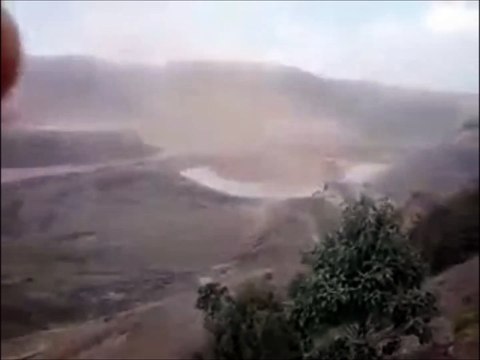 Barragem se rompe no distrito de Mariana, em Minas Gerais