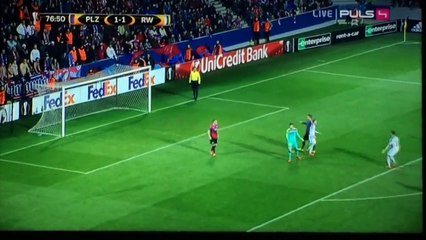 Ce soir en Europa League ! Il a prouvé qu'il était possible d'être ridicule mais efficace !