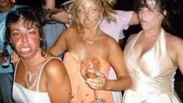 Stupid Girls Compilation - Funny Videos - Epic FailS - Girl Fail VIDEOS