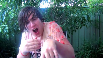 Banana Sprite Desafio FRUIT NINJA EDIÇÃO Façanha. HowToBasic *VÔMITO AVISO*