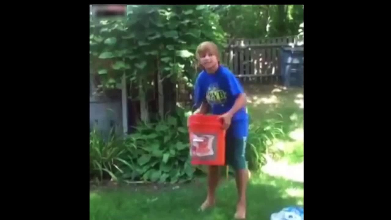 FAILS CUBETA DE HIELO (Fail ice bucket challenge)