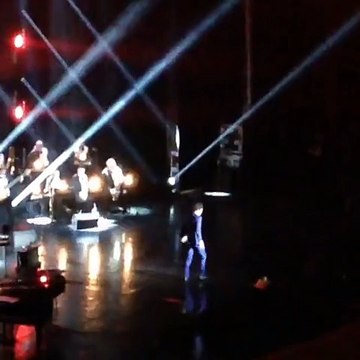 «Supremacy» (фрагмент) А.Бон (концерт участников «Голос»-3, Москва, 18.02.2015) (tashabelka)