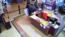 (RAW) CCTV Appears To Show Kenyan Soldiers Looting Westgate Mall