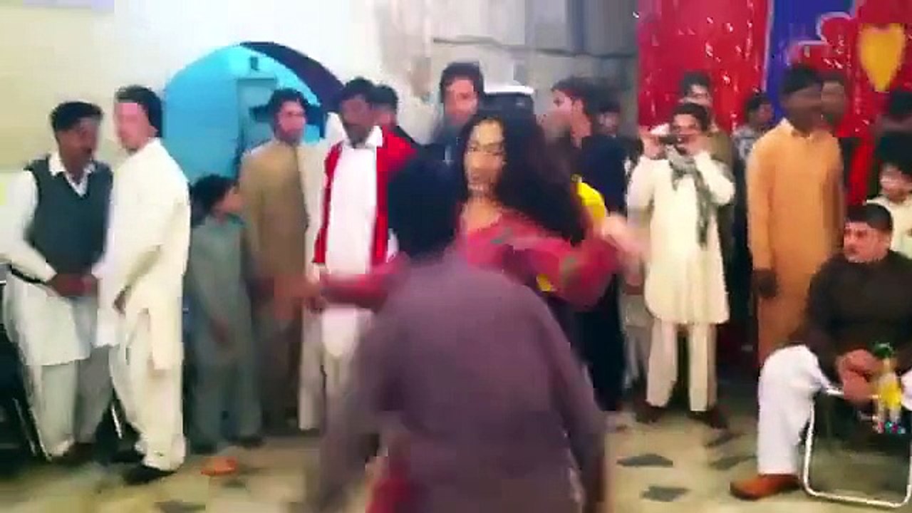 Pathan girls dance on pashto song - pashto tapay tang takor