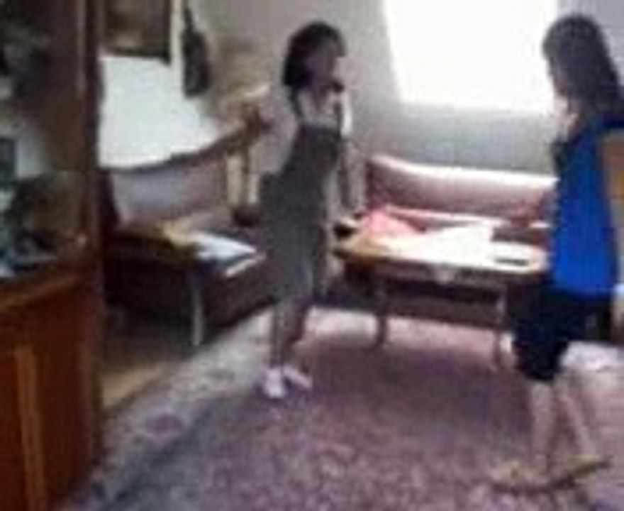 2 girl doing belly dance