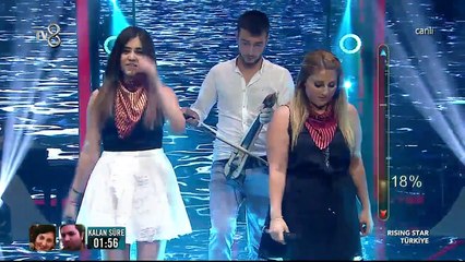 Rising Star Türkiye Zeynep ve Buse Tunçerin Denizde Karartı Var Performansı (1.Sezon 11.B