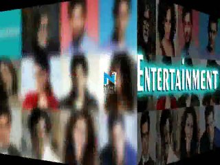 Jennifer Lawrence suffers wardrobe walfunction at premiere