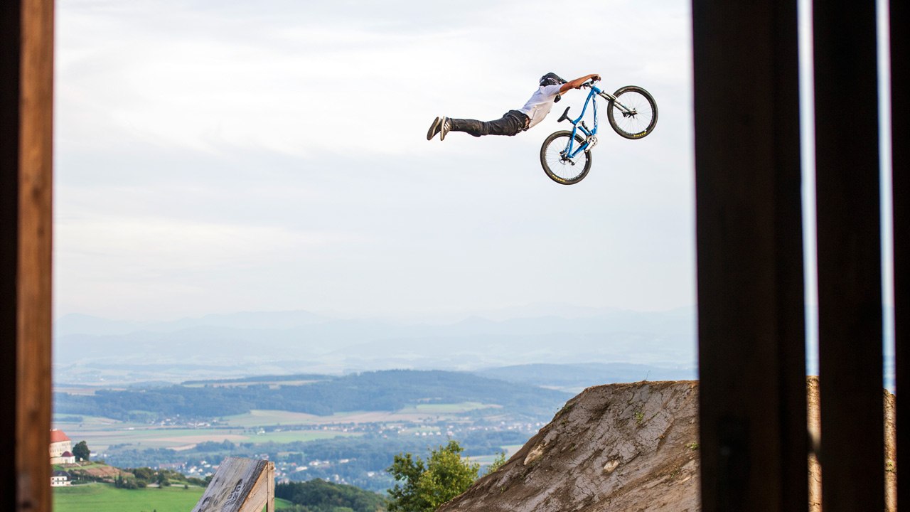Austrian Altitude | Seasons of Shred with Andrew Taylor & Niki...