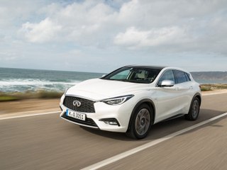Infiniti Q30 : 1er contact en vidéo